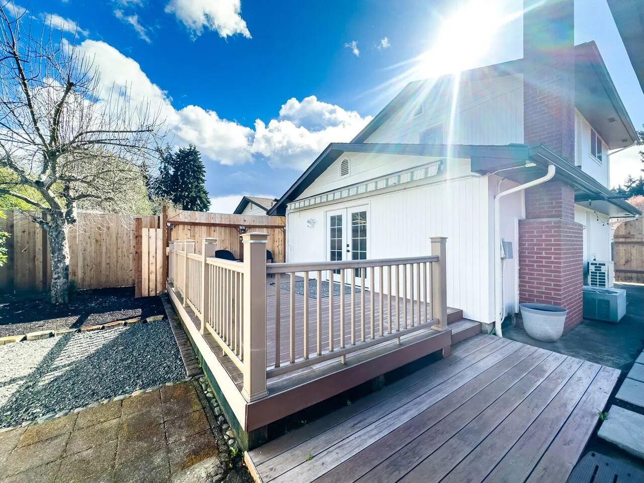 EcoSpa Hot tub, Walk 1 mi to Autzen, Cozy King Bed 1