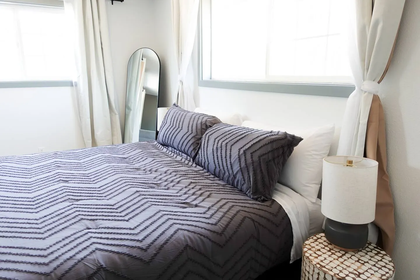 EcoSpa Hot tub, Walk 1 mi to Autzen, Cozy King Bed 2