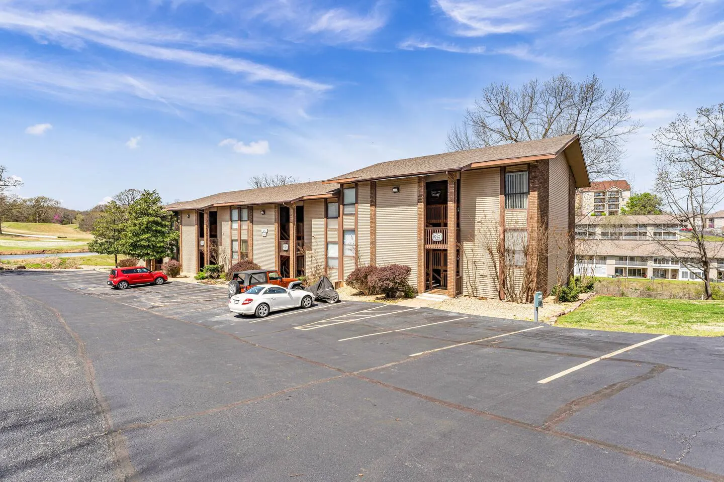 Gorgeous and ALL NEW, Resort, Pools, Lake, Branson 8