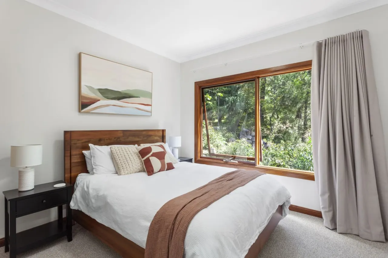 Sublime Mountains Escape: Luxury & Serenity 15