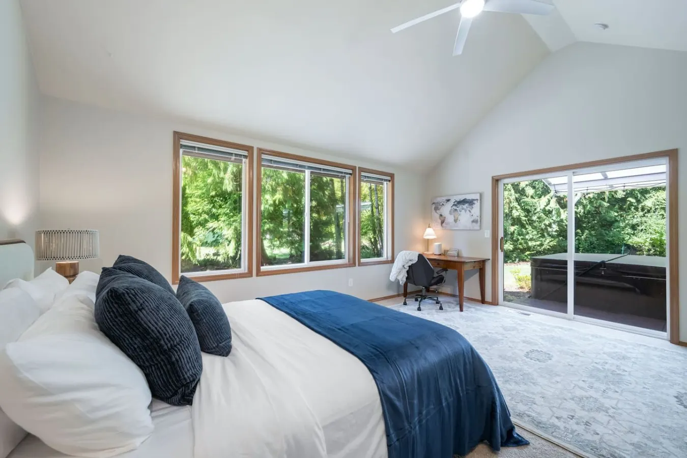 Wine Country Retreat: Hot Tub, Fire Pit — photo 4