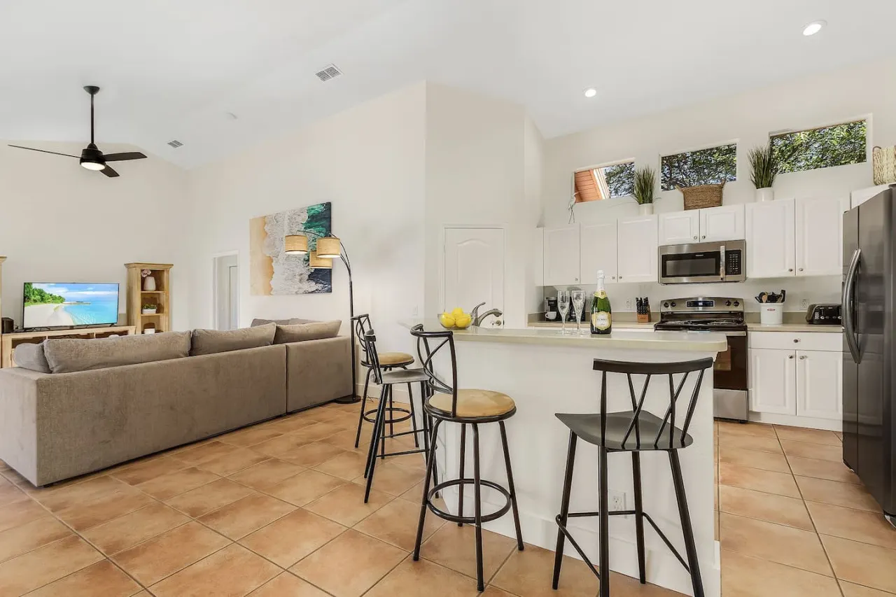 Lakeview Villa*lovely pool home in gated community 13