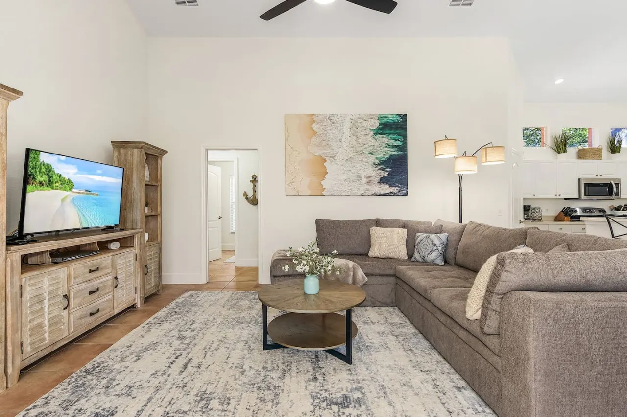 Lakeview Villa*lovely pool home in gated community 17