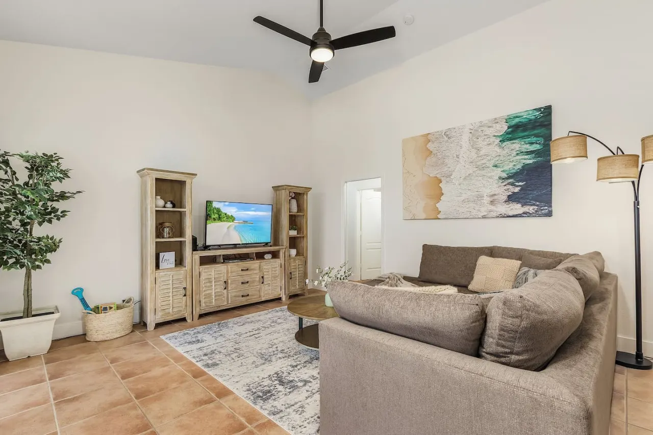 Lakeview Villa*lovely pool home in gated community 18