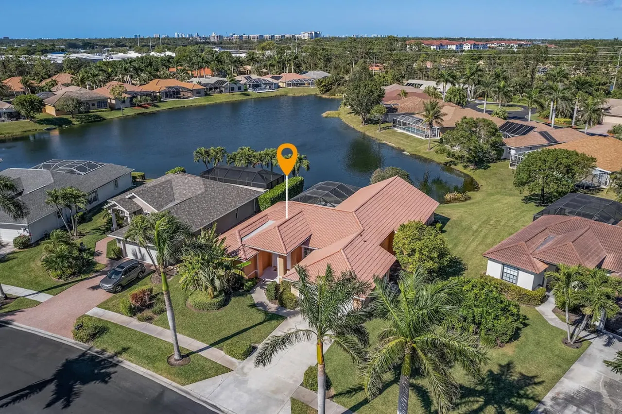 Lakeview Villa*lovely pool home in gated community 6