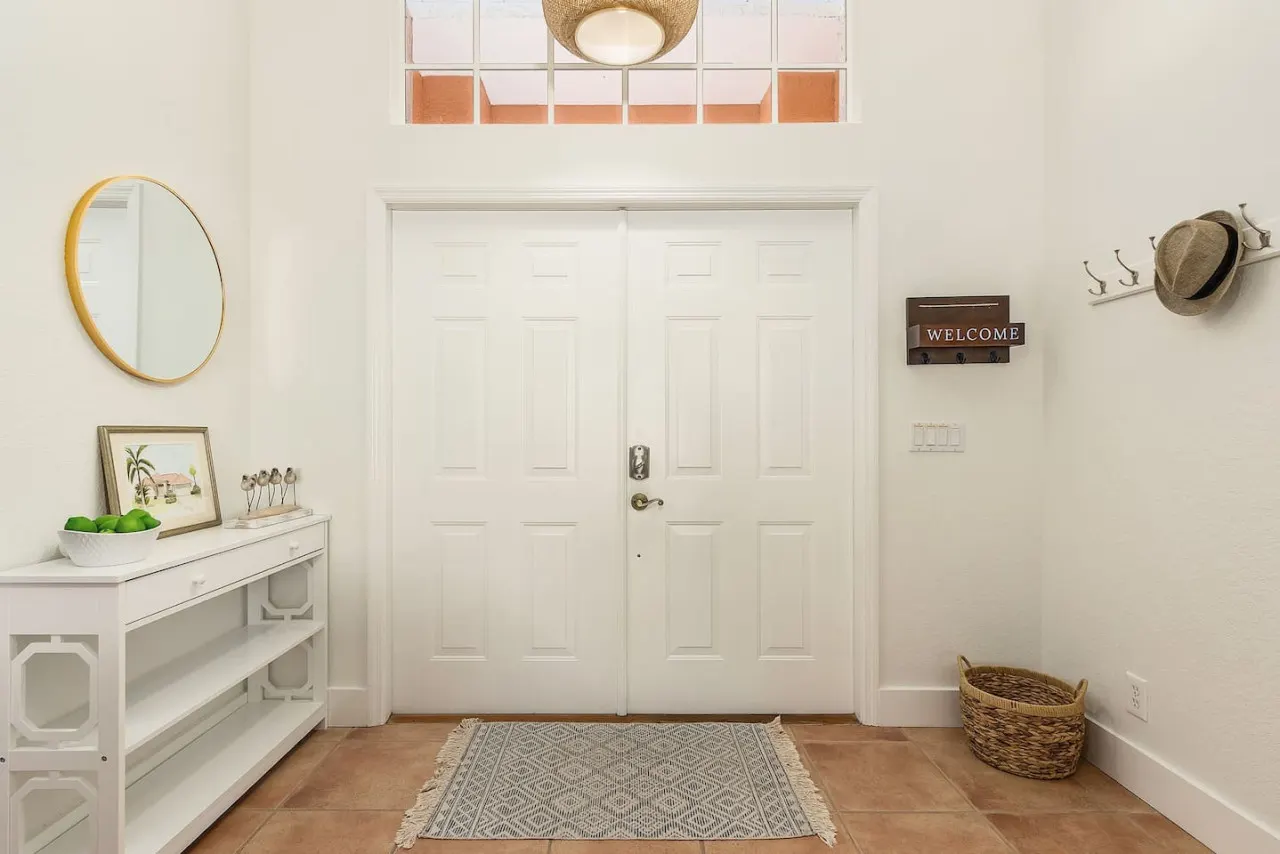 Lakeview Villa*lovely pool home in gated community 8