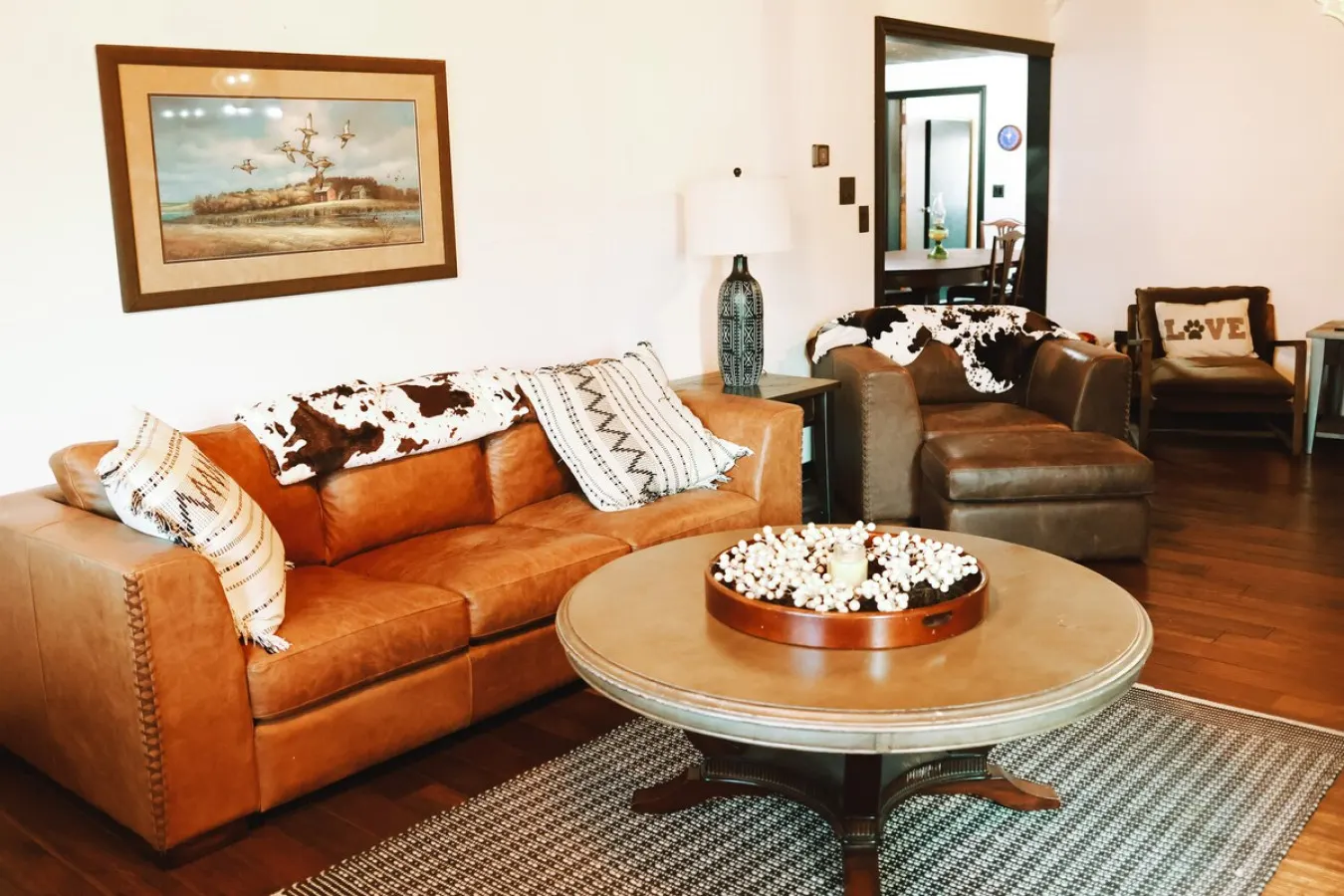 Alley Oasis — 4BR/3BA Spa Yard Retreat 8