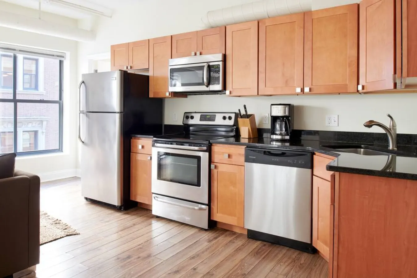 Beautiful 2BR In FIDI Boston Self Check-in 8