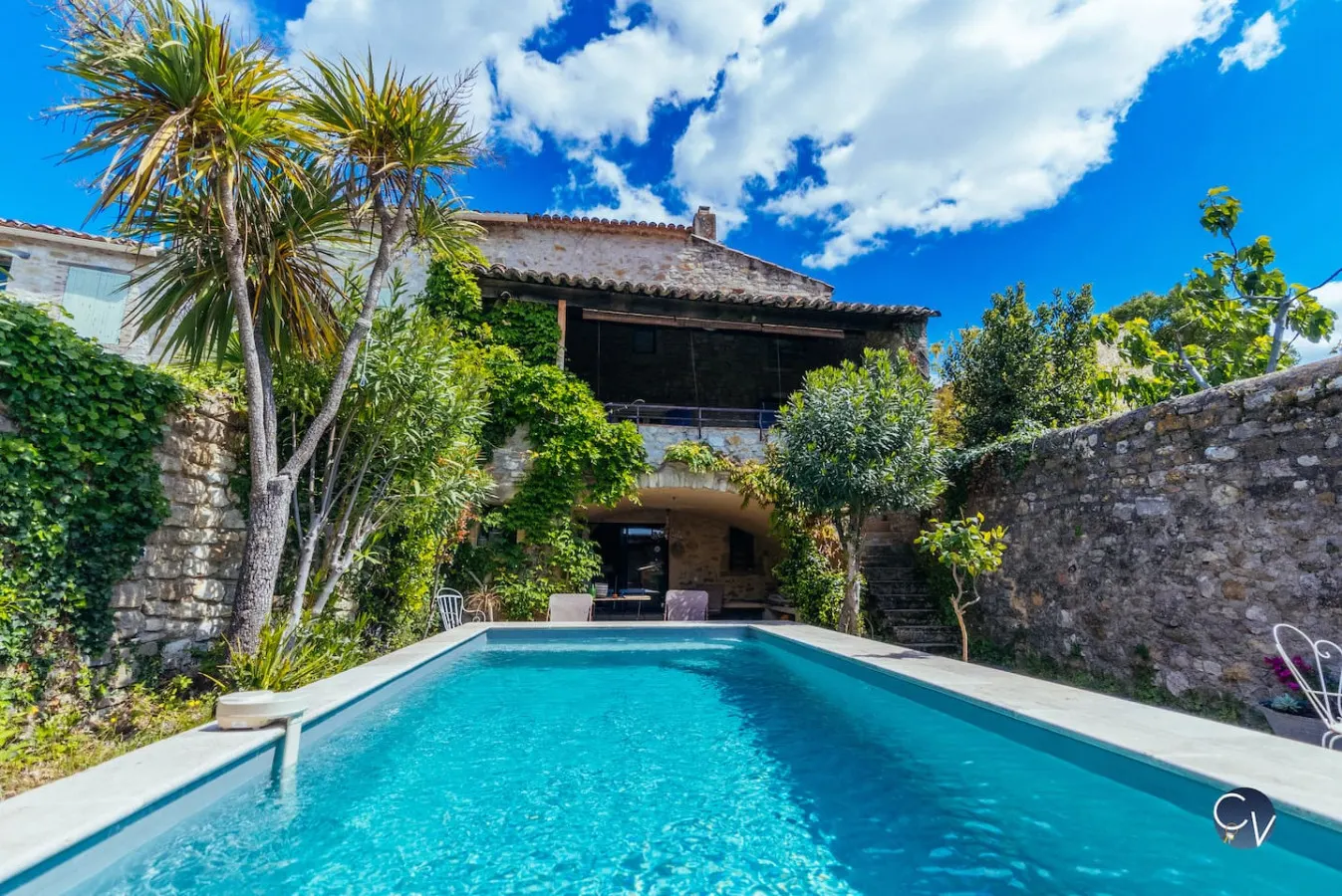 Les Mûriers- typical Stonehouse with private pool