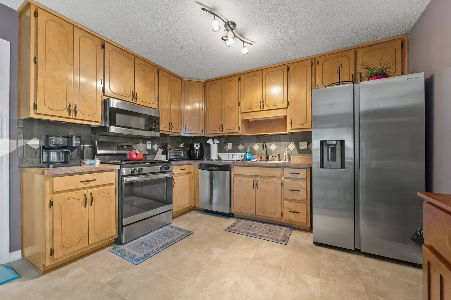 3 BR 2BA Home Near Piedmont Hospital & Amphitheater 7