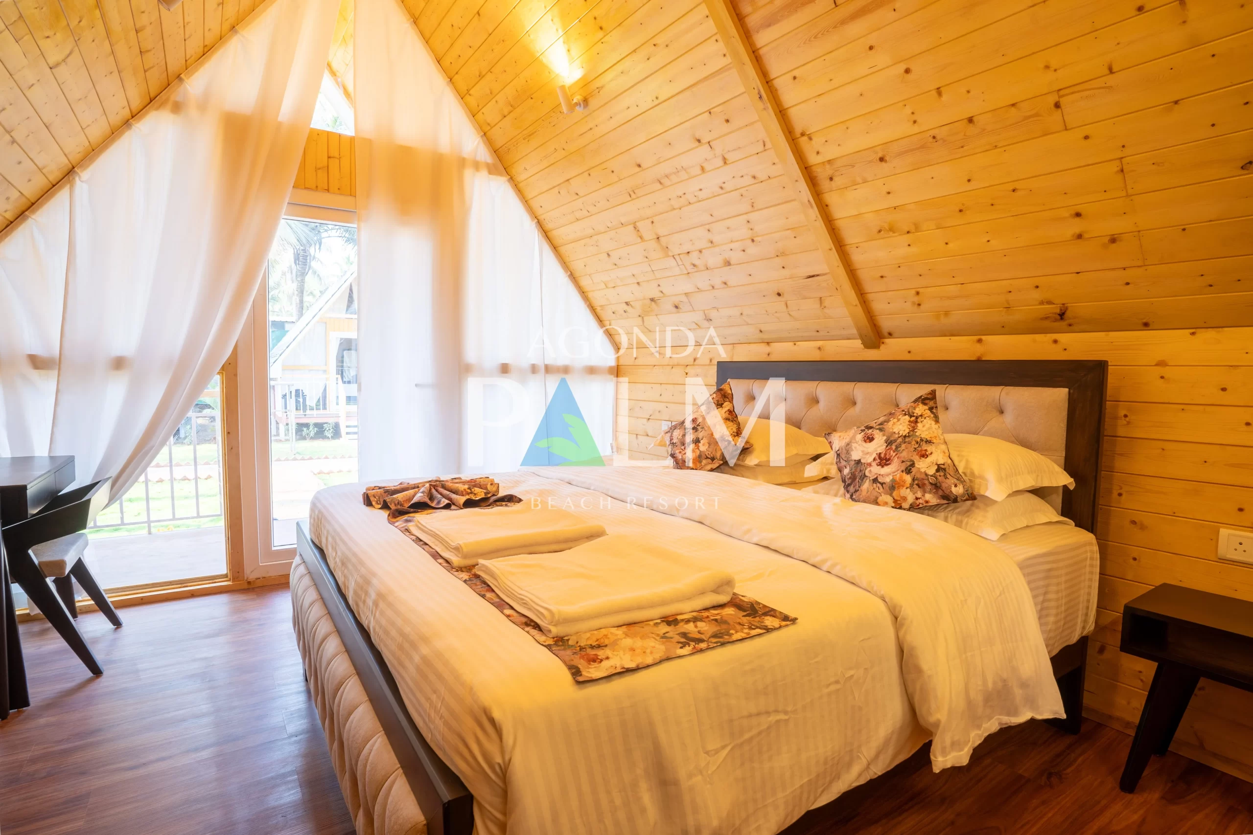 Agonda Palm beach resort\nDeluxe room with balcony 20