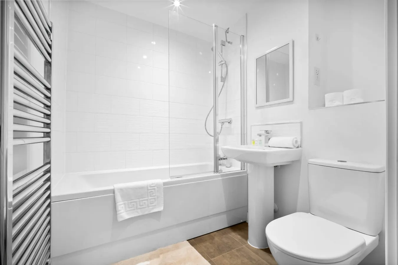 Stylish Gated Central Apartment - Parking - Netflix 6