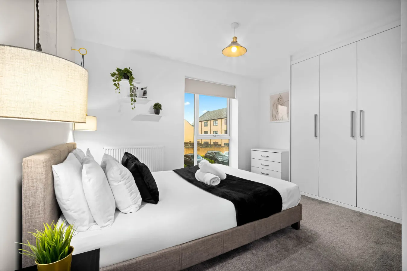 Stylish Gated Central Apartment - Parking - Netflix 8