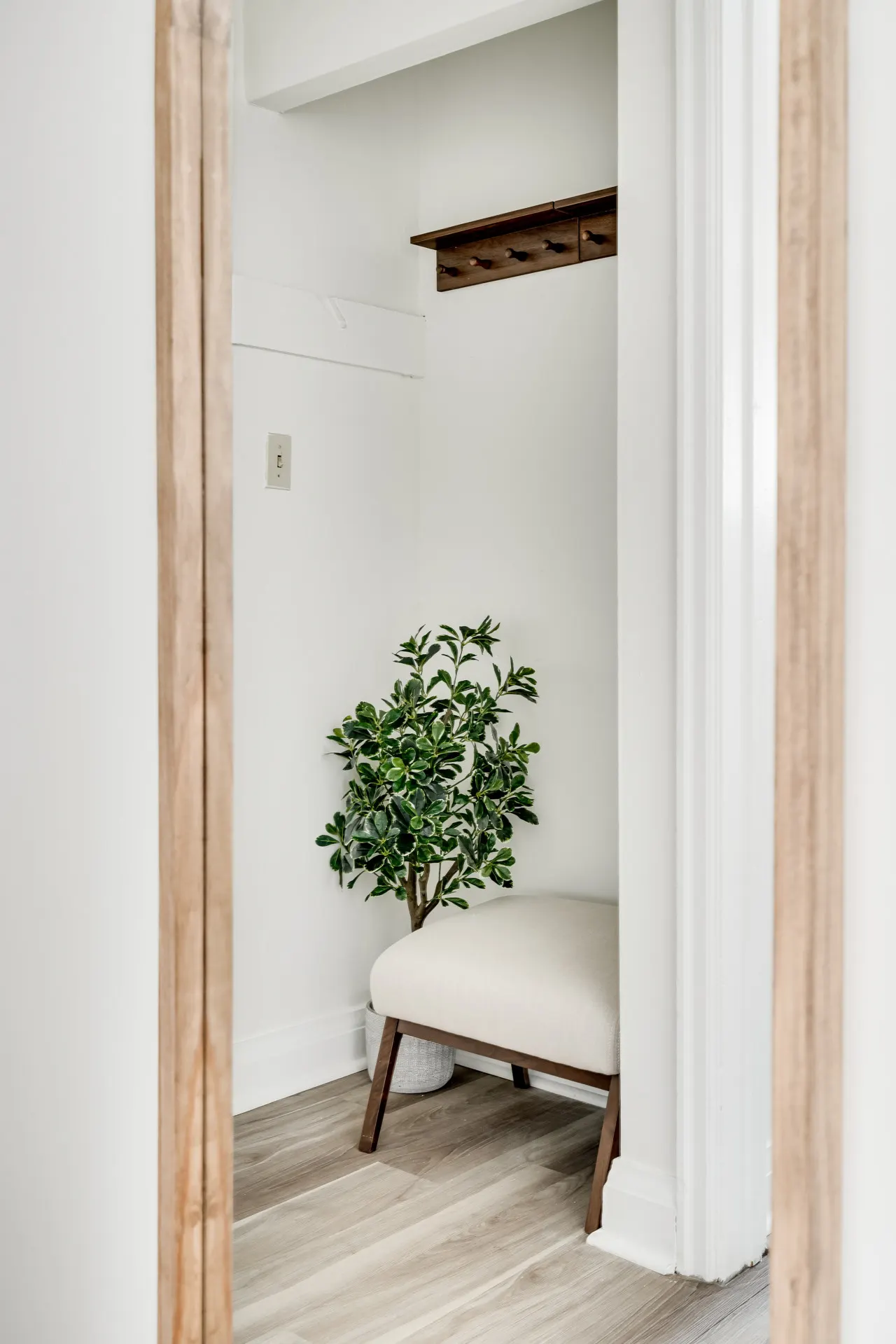 Stylish 2BR – Near Queen’s, Hospitals & Lake Ontario — foto 5