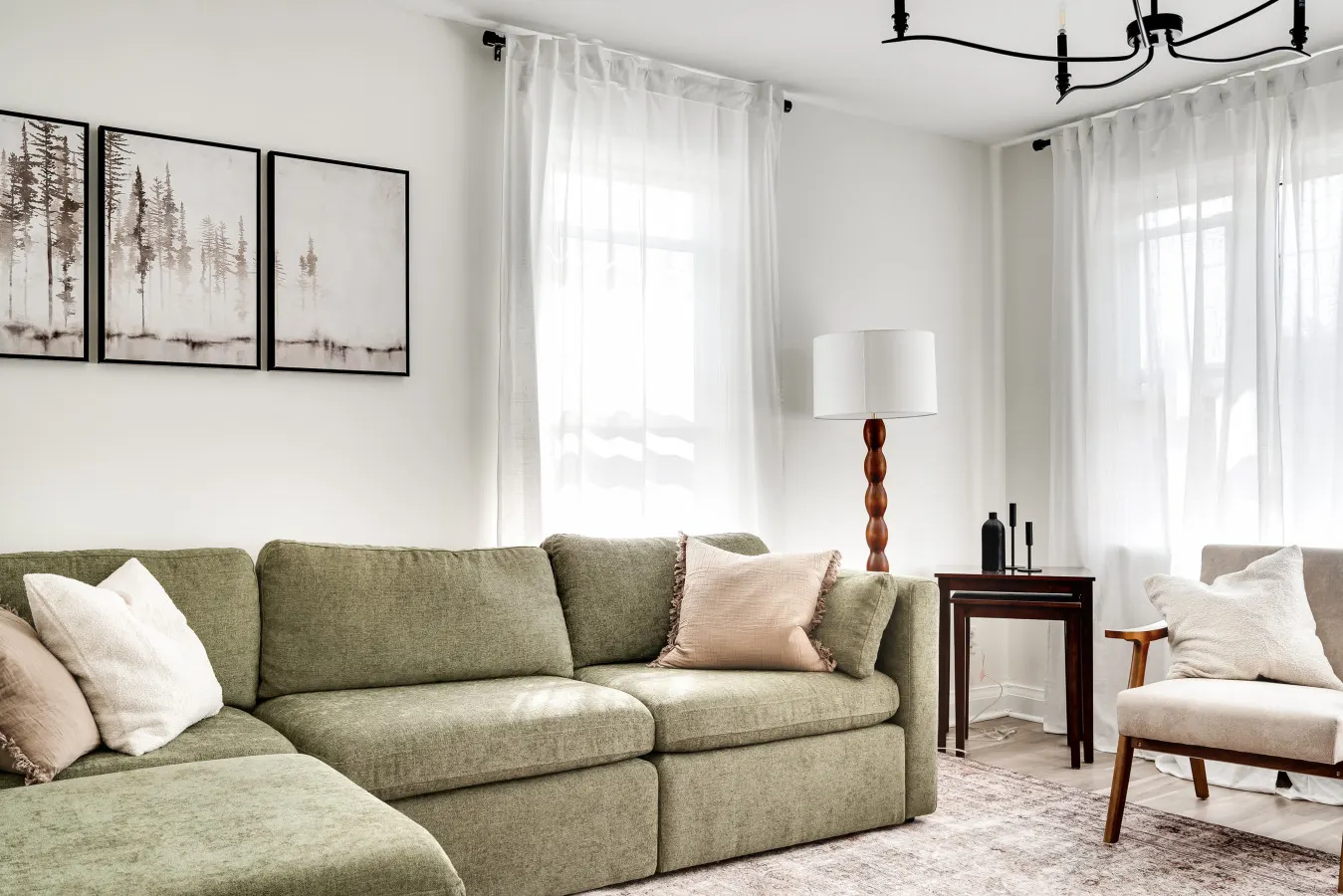 Stylish 2BR – Near Queen’s, Hospitals & Lake Ontario 6