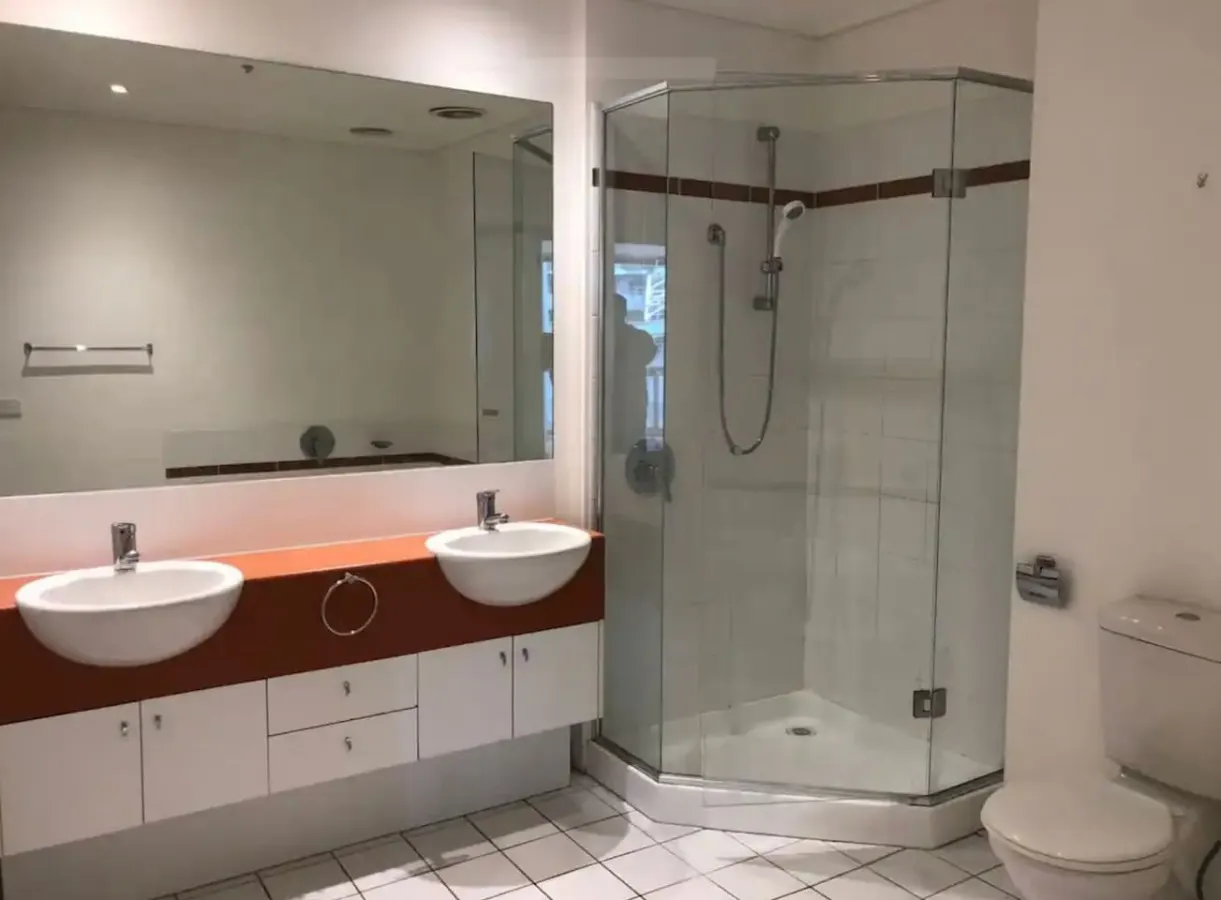 Readyset Apartments on King - B8 11