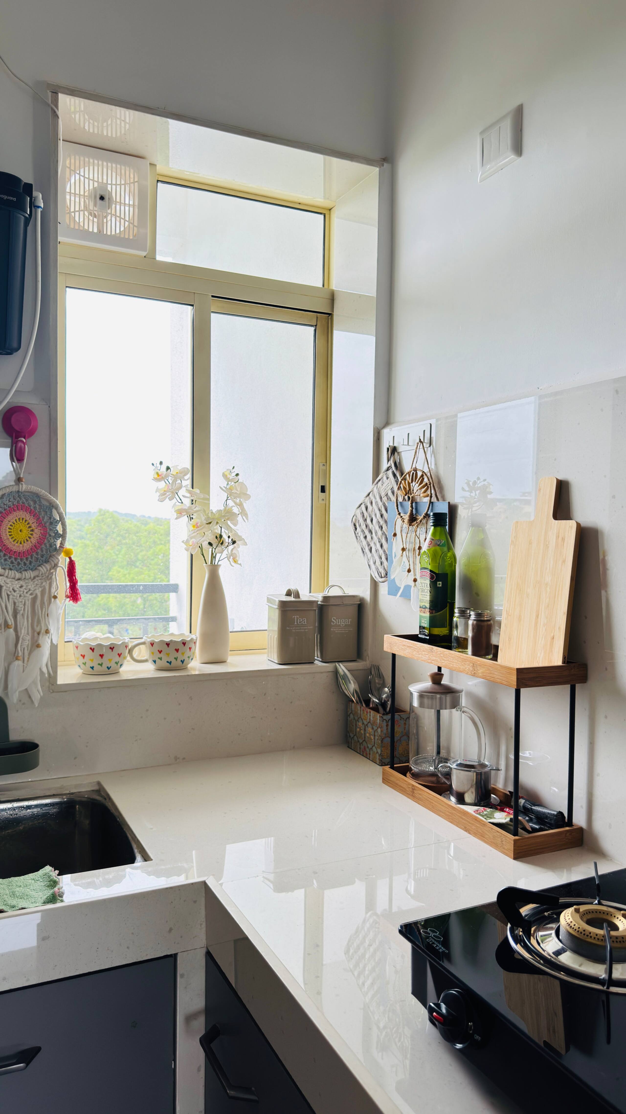 The Olive and Oak - European 2BHK with Hill View 18