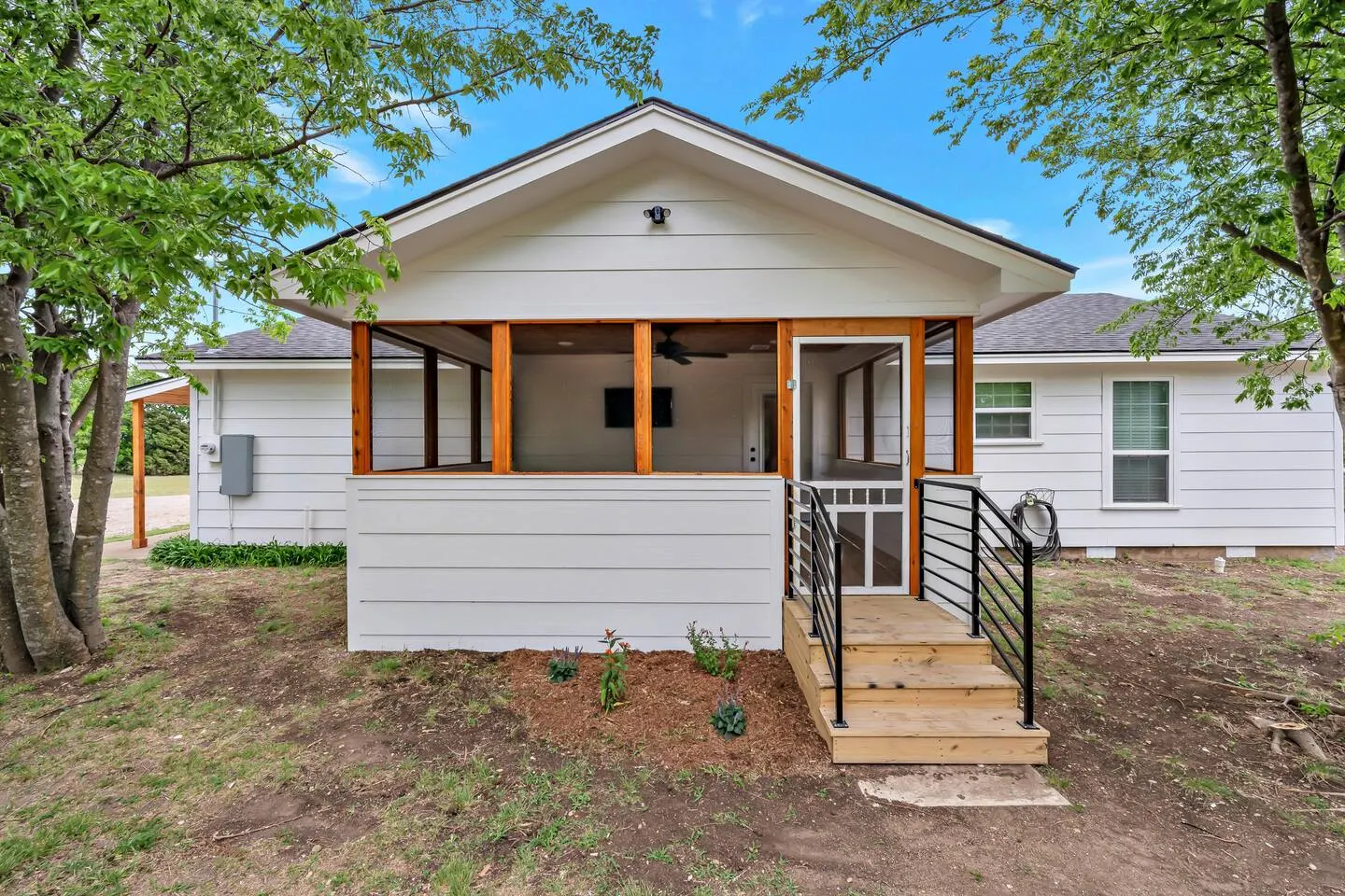 Farmhouse Charm - Waco/Magnolia/Baylor - Game Room 18