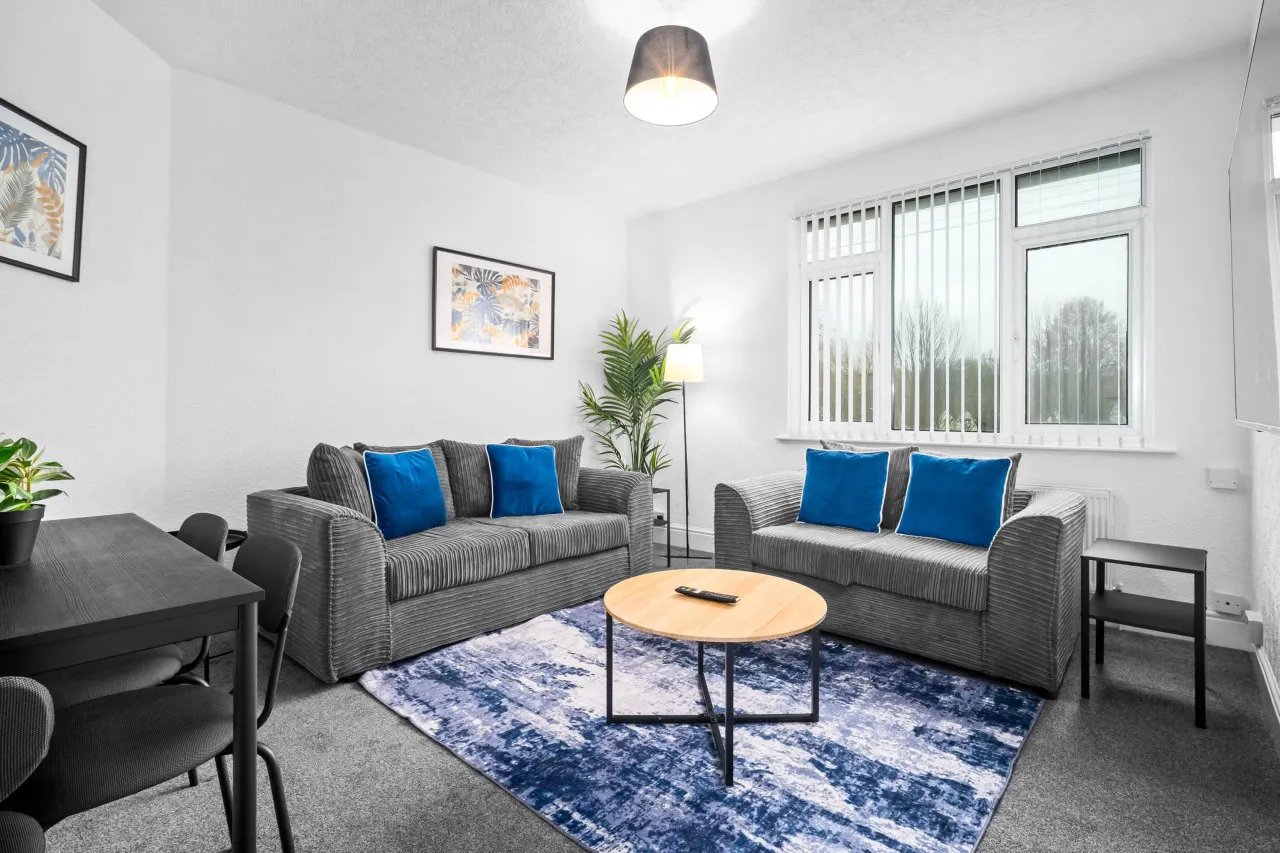 Two Bedroom Apartment - On Street Parking Available 8