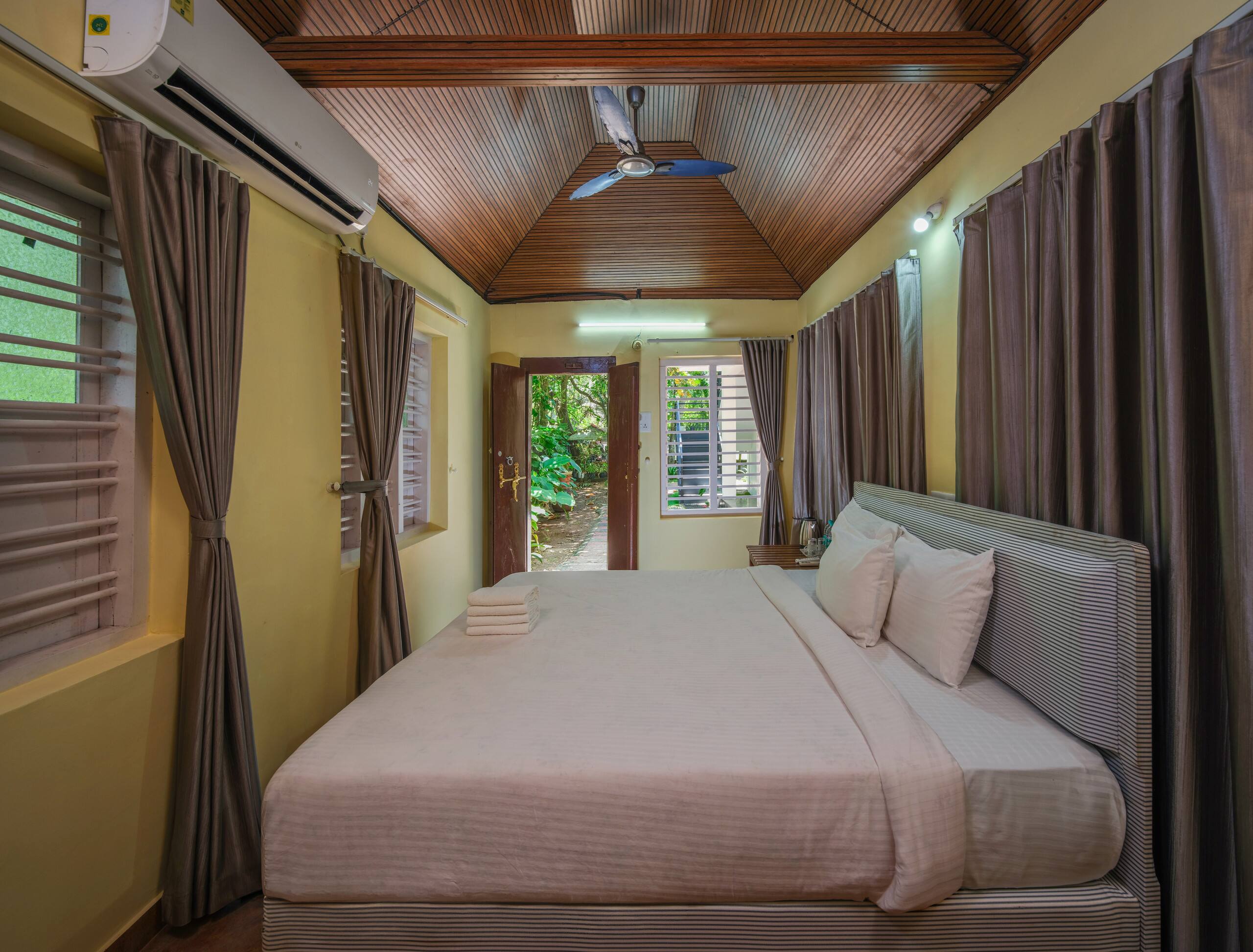 Kerala House | Beachfront Estate Ac and Bathroom