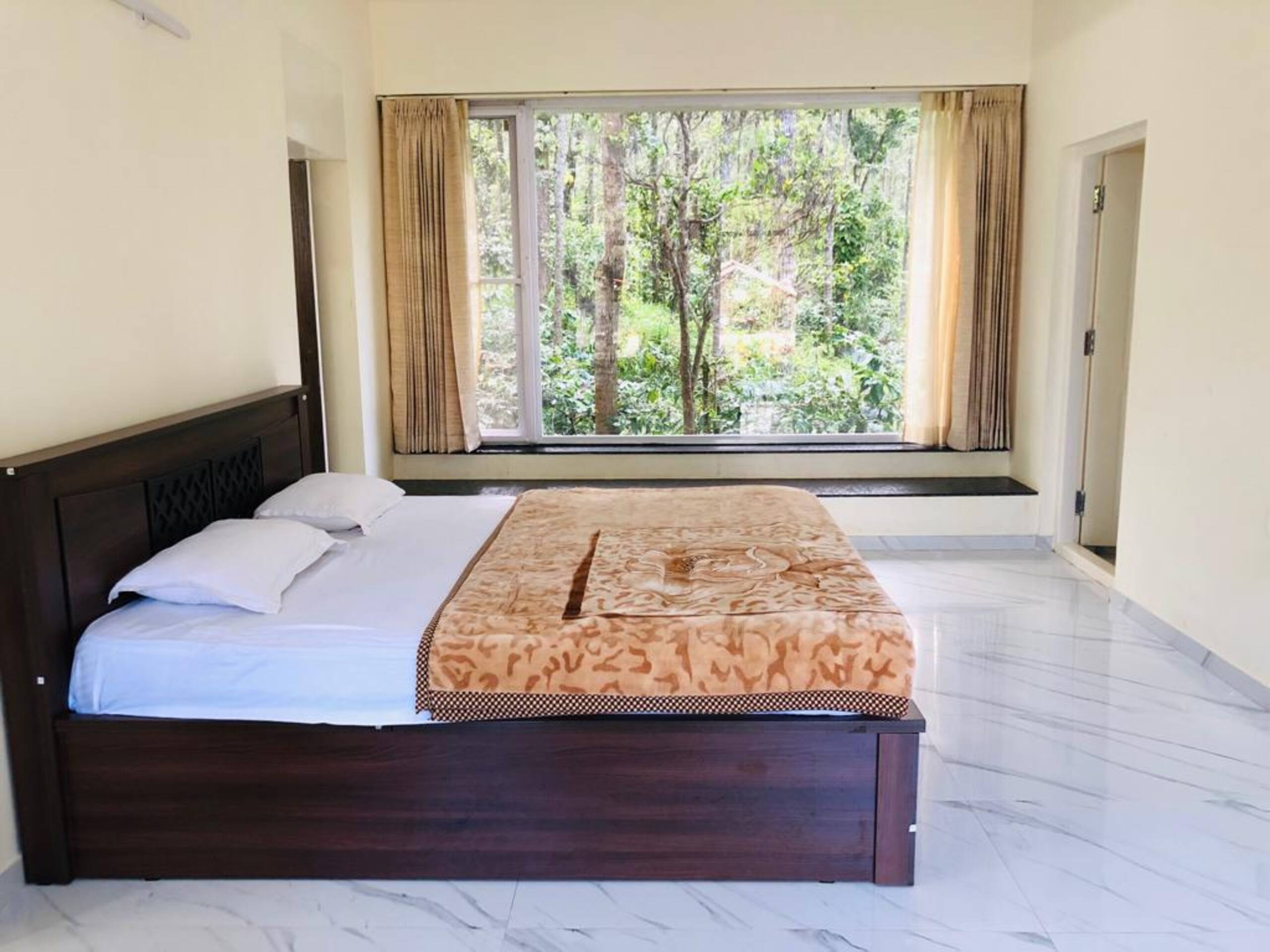Livingston homestay - twin cottages - Chikmagalur 6