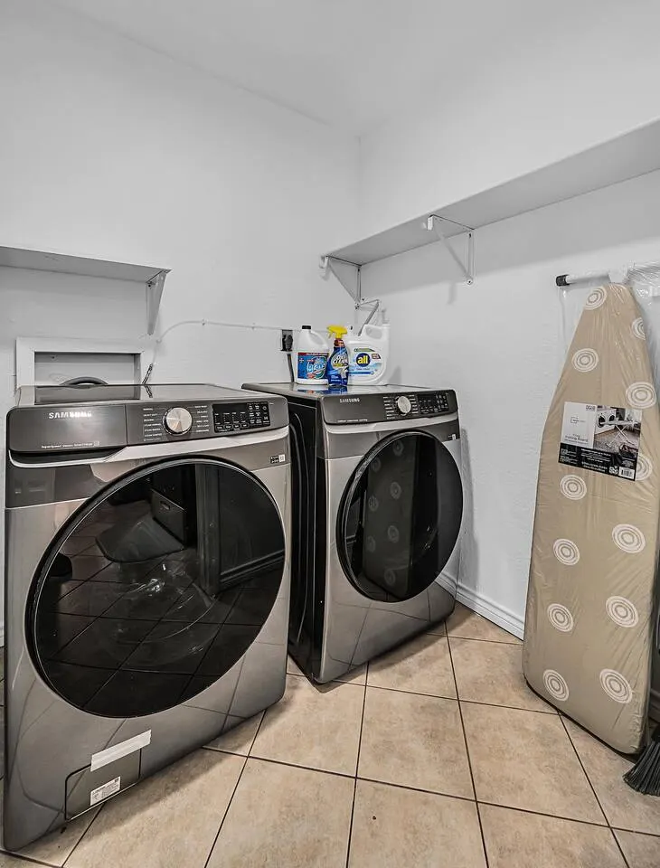 Bear Breeze on Kenwood- Waco/Magnolia/BU 15