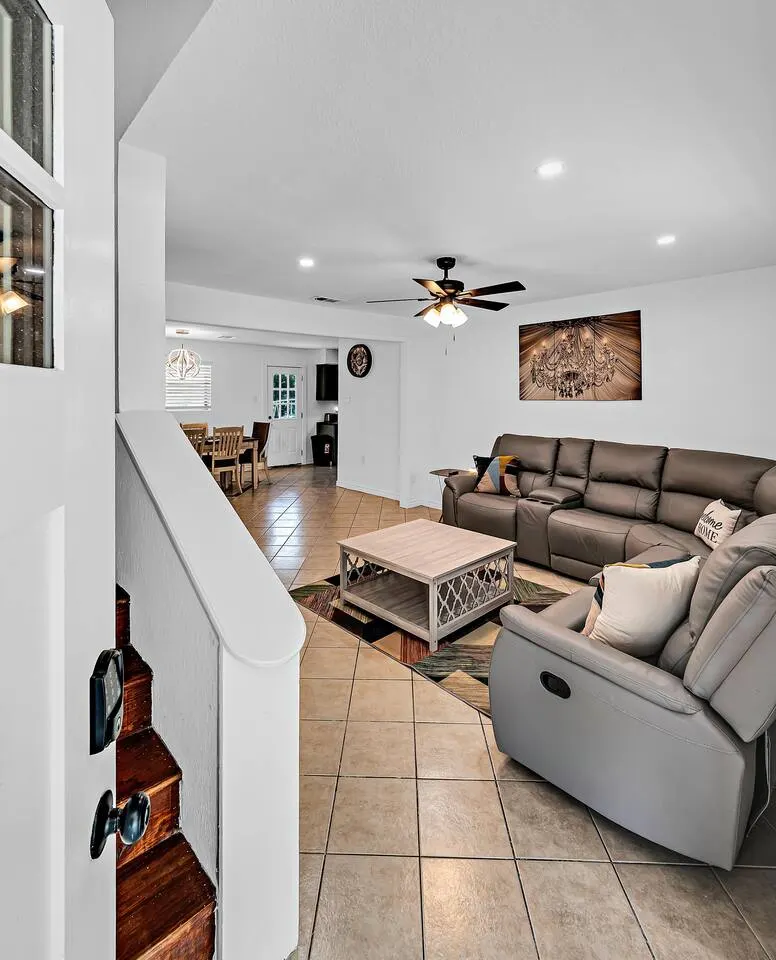 Bear Breeze on Kenwood- Waco/Magnolia/BU 6