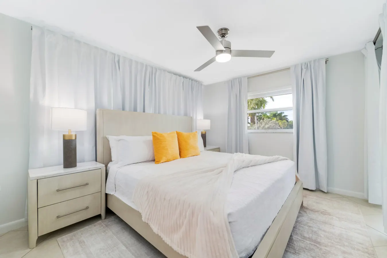 Naples Haven – Walk to Beach & 5th Ave 11
