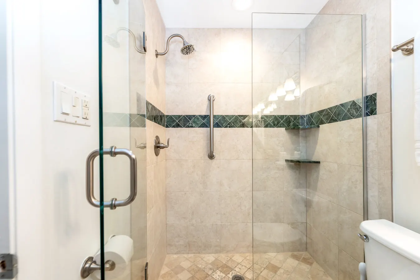 Naples Haven – Walk to Beach & 5th Ave 14
