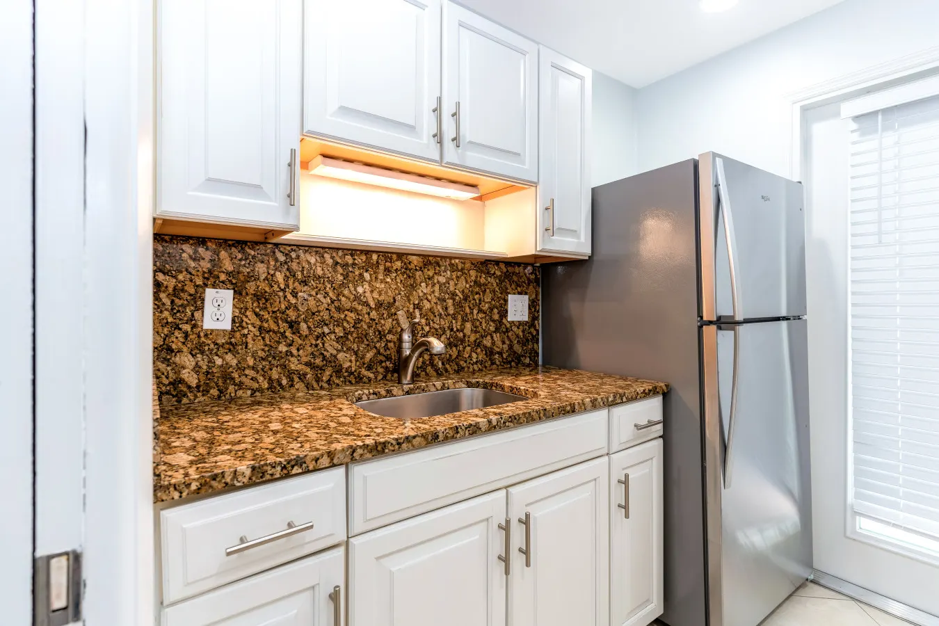 Naples Haven – Walk to Beach & 5th Ave 19