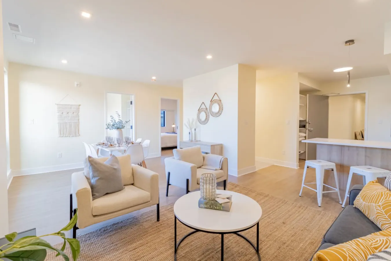 2 Bedroom Condo- Hot Tub, 1 min to beach - 202 9