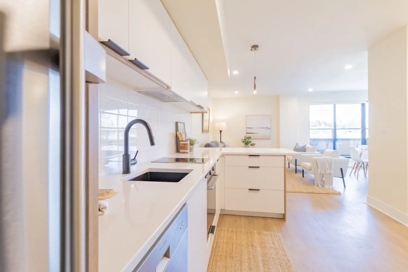2 Bedroom Condo- Hot Tub, 1 min to beach - 202 14