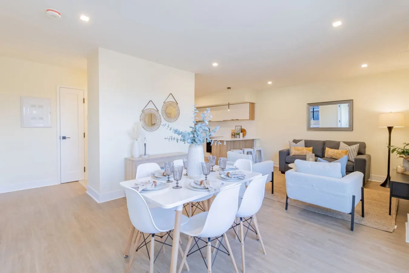 2 Bedroom Condo- Hot Tub, 1 min to beach - 202 — photo 4