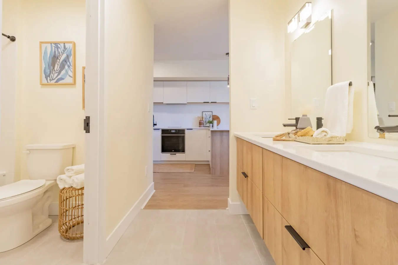 2 Bedroom Condo- Hot Tub, 1 min to beach - 202 6