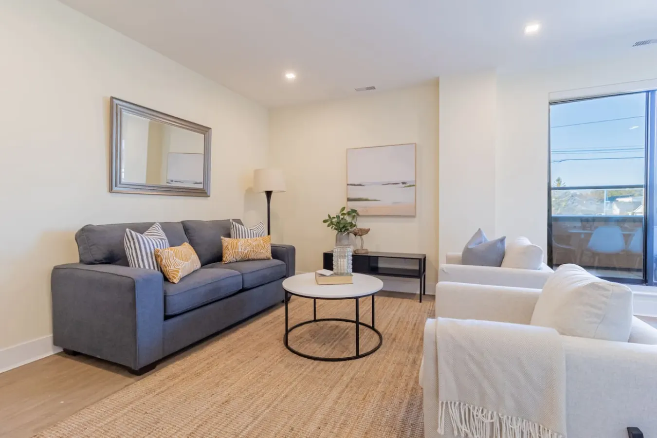 2 Bedroom Condo- Hot Tub, 1 min to beach - 202 7