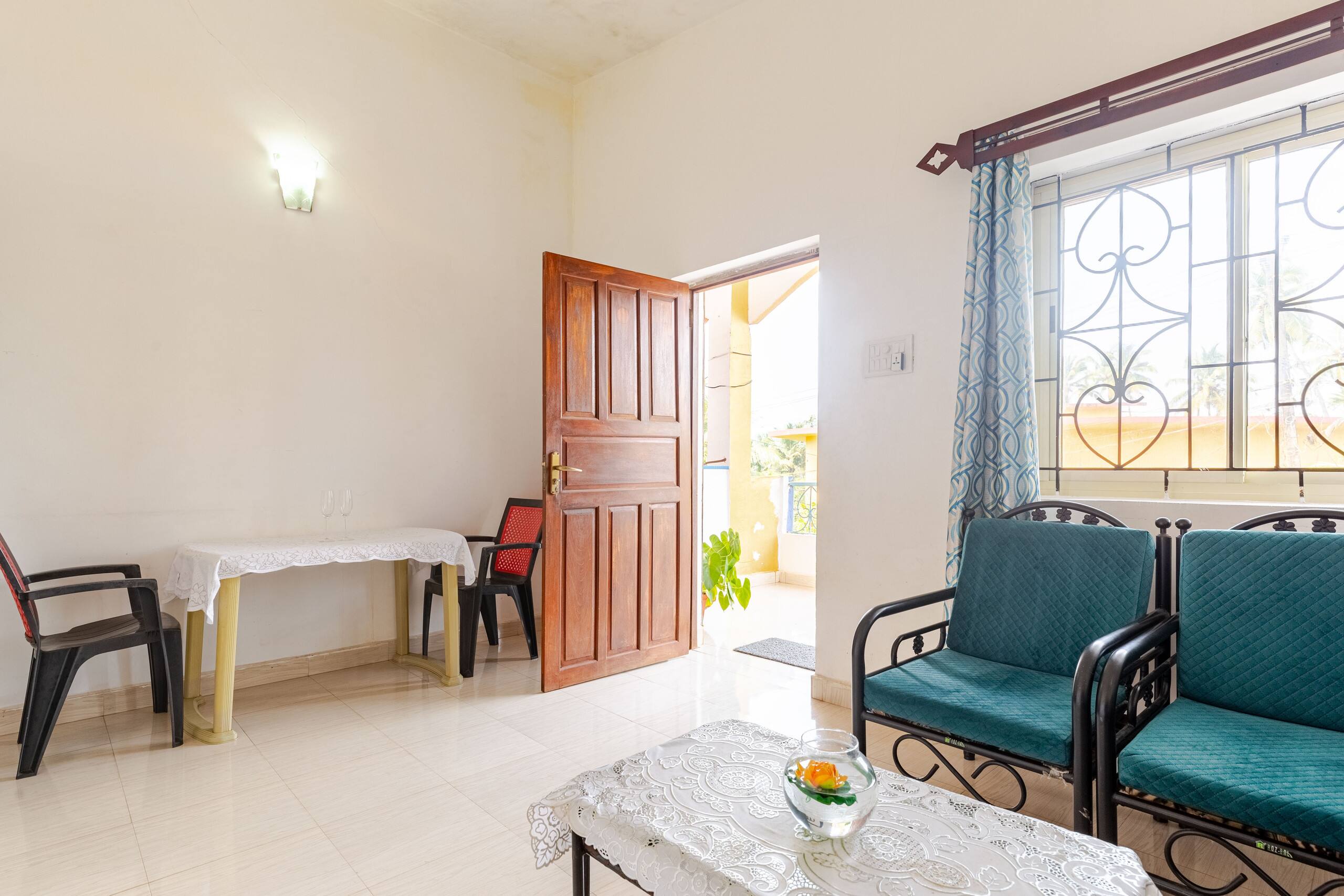 Oceanic(Brittos)Two bedroom, AC Home stayAshvemGoa 12