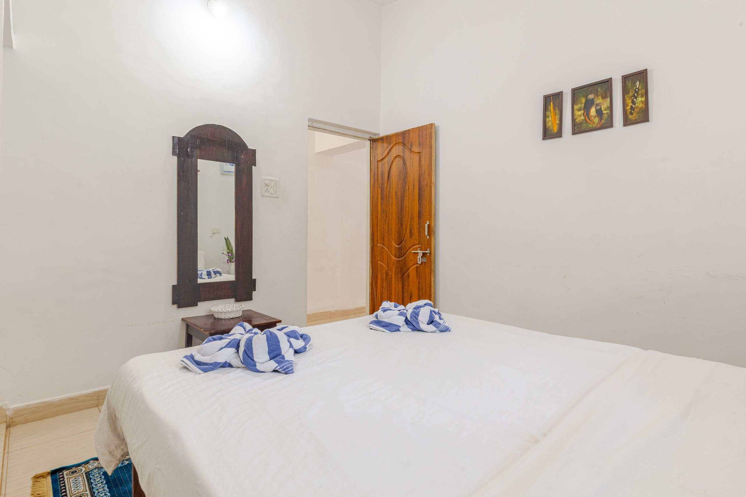 Oceanic(Brittos)Two bedroom, AC Home stayAshvemGoa 7