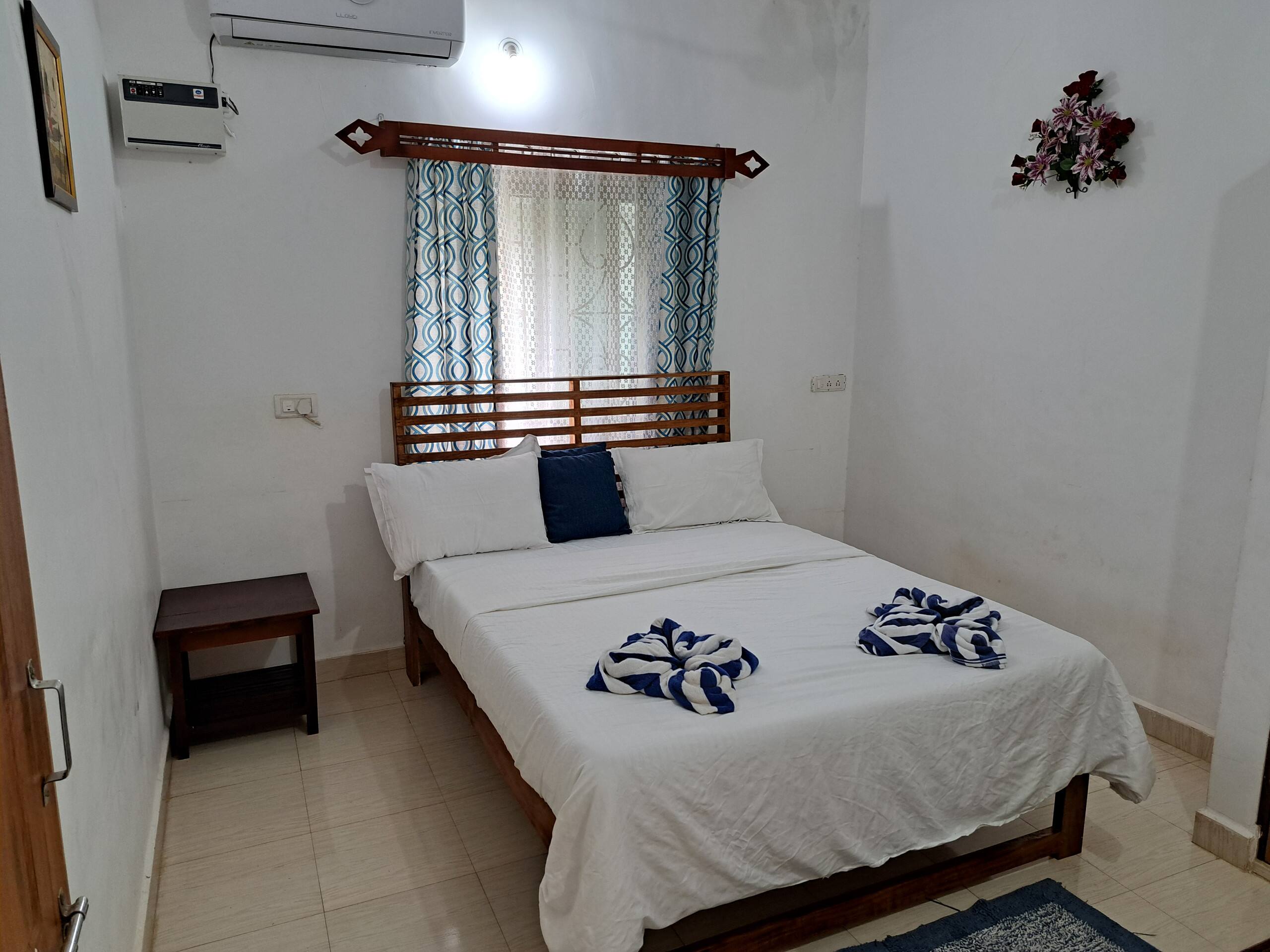 Oceanic(Brittos)Two bedroom, AC Home stayAshvemGoa 19
