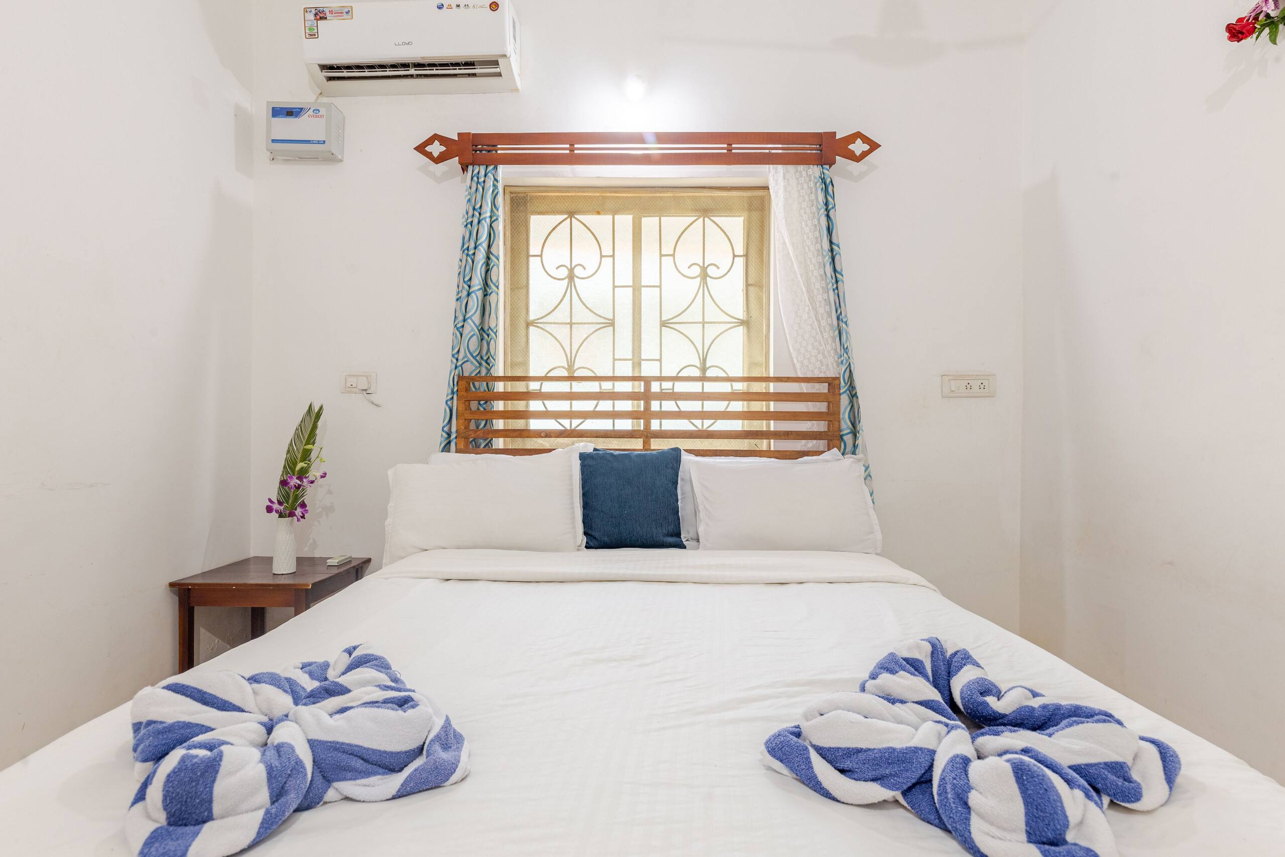 Oceanic(Brittos)Two bedroom, AC Home stayAshvemGoa 8