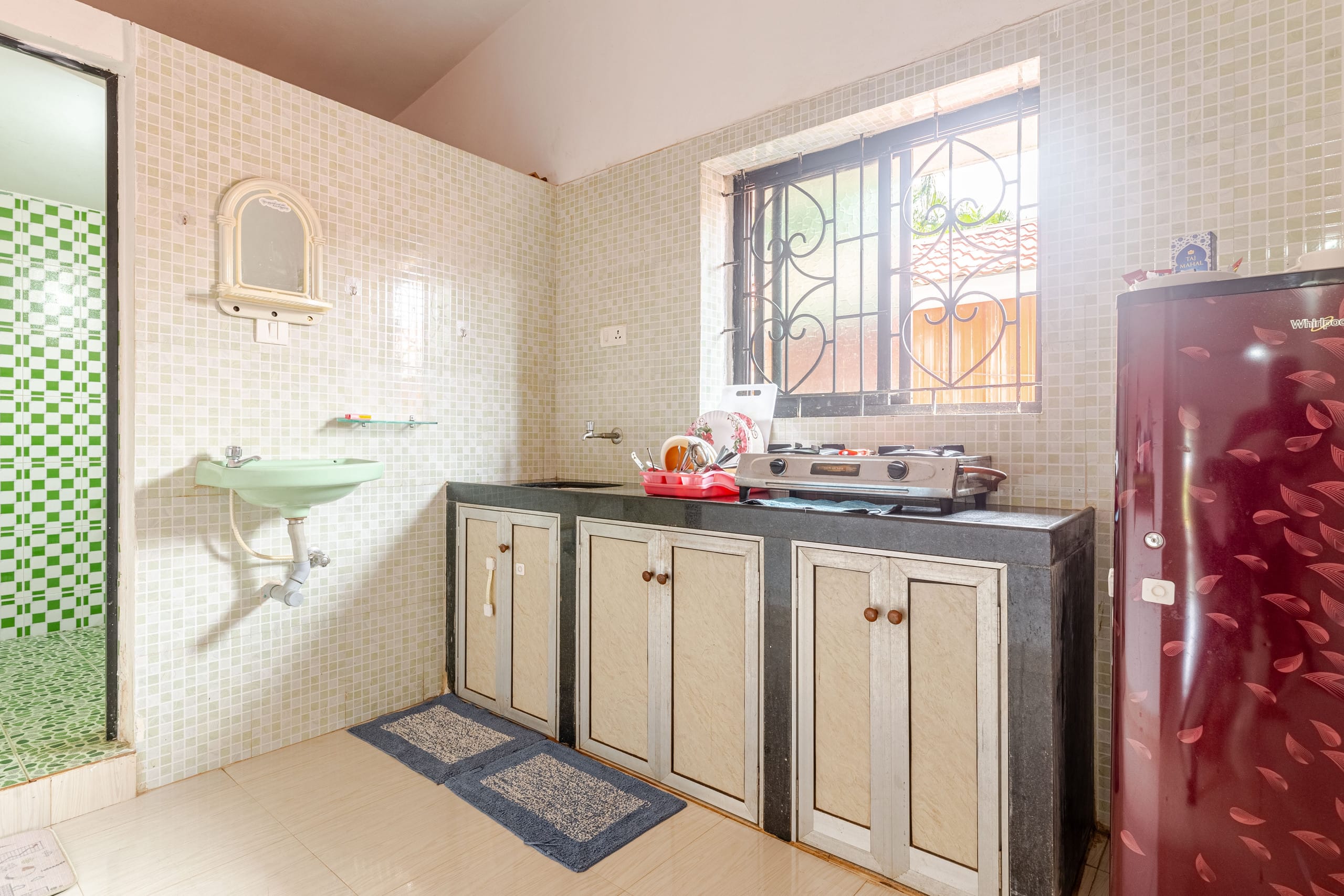 Oceanic(Brittos)Two bedroom, AC Home stayAshvemGoa 18