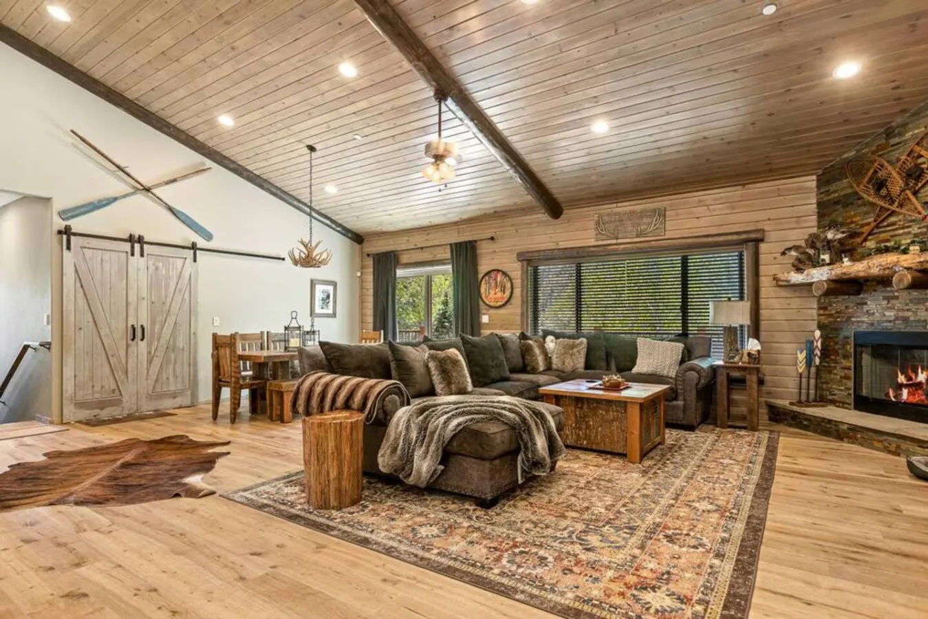 Eagle Creek Hot Tub, Game Room, Private Sled Hill — photo 2
