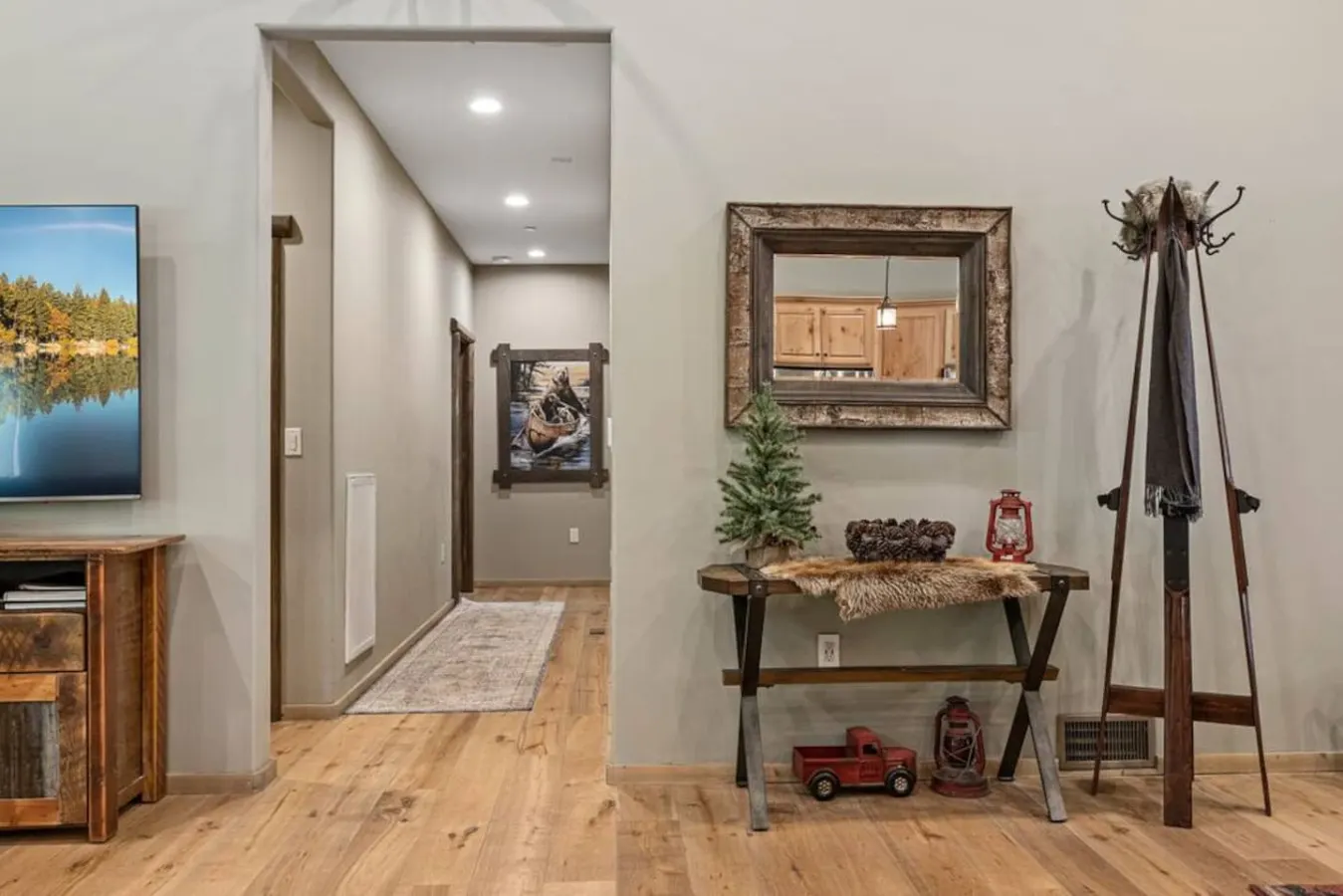 Eagle Creek Hot Tub, Game Room, Private Sled Hill 15