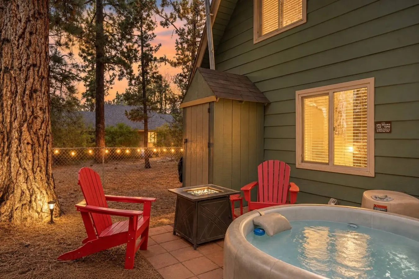 A-Frame Maple Chalet |Fire Pit, Hot Tub, Foosball