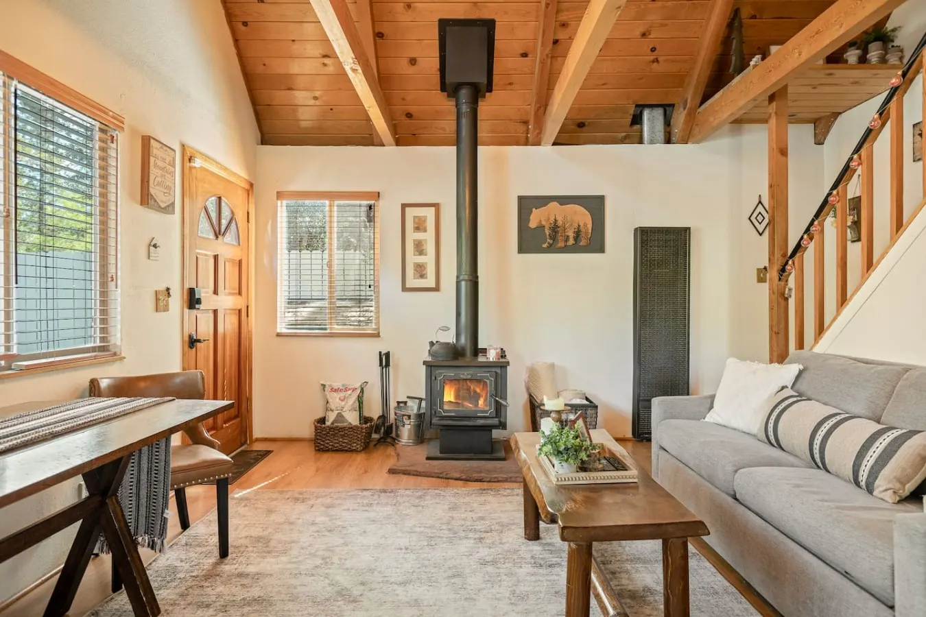 A-Frame Maple Chalet |Fire Pit, Hot Tub, Foosball — photo 2