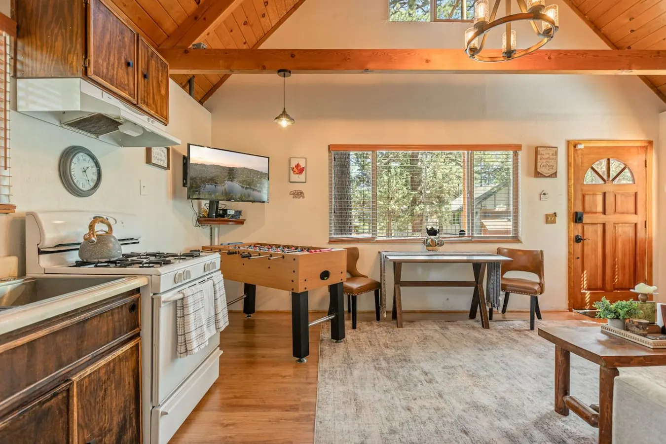 A-Frame Maple Chalet Fire Pit, Hot Tub, Foosball 11