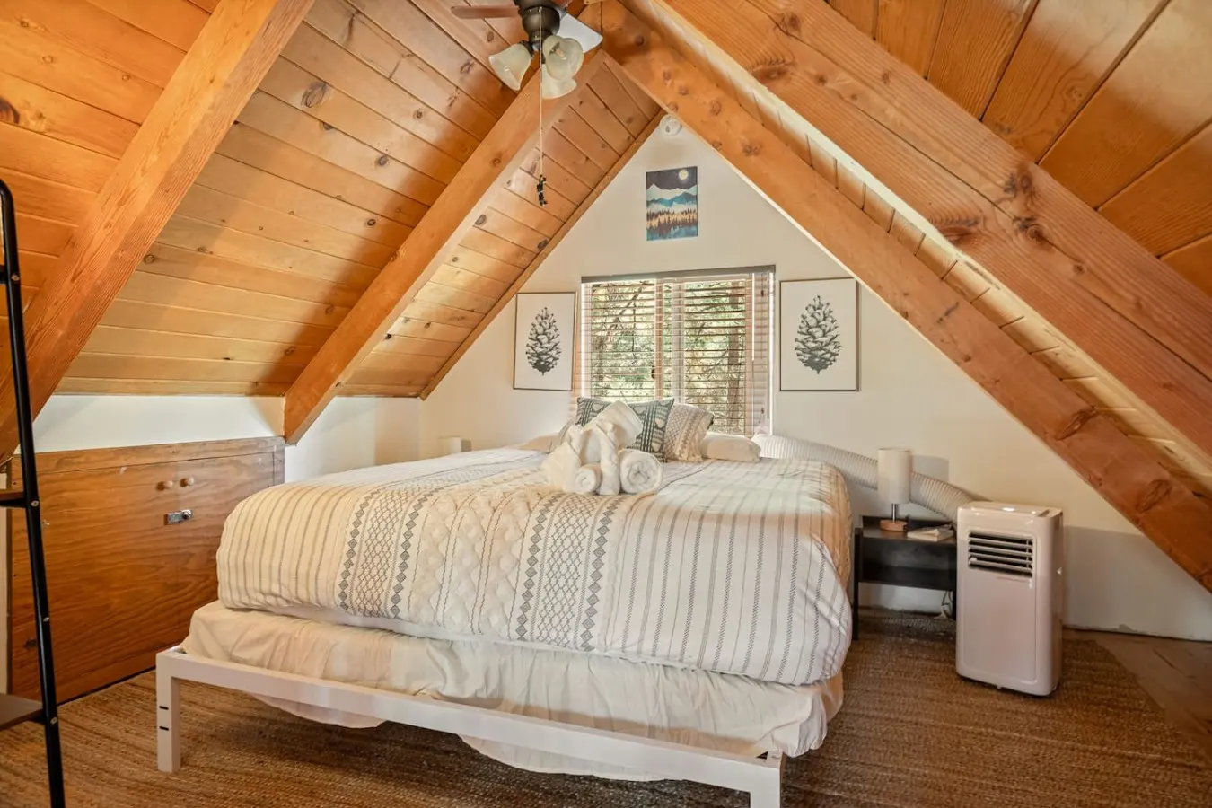 A-Frame Maple Chalet Fire Pit, Hot Tub, Foosball 18