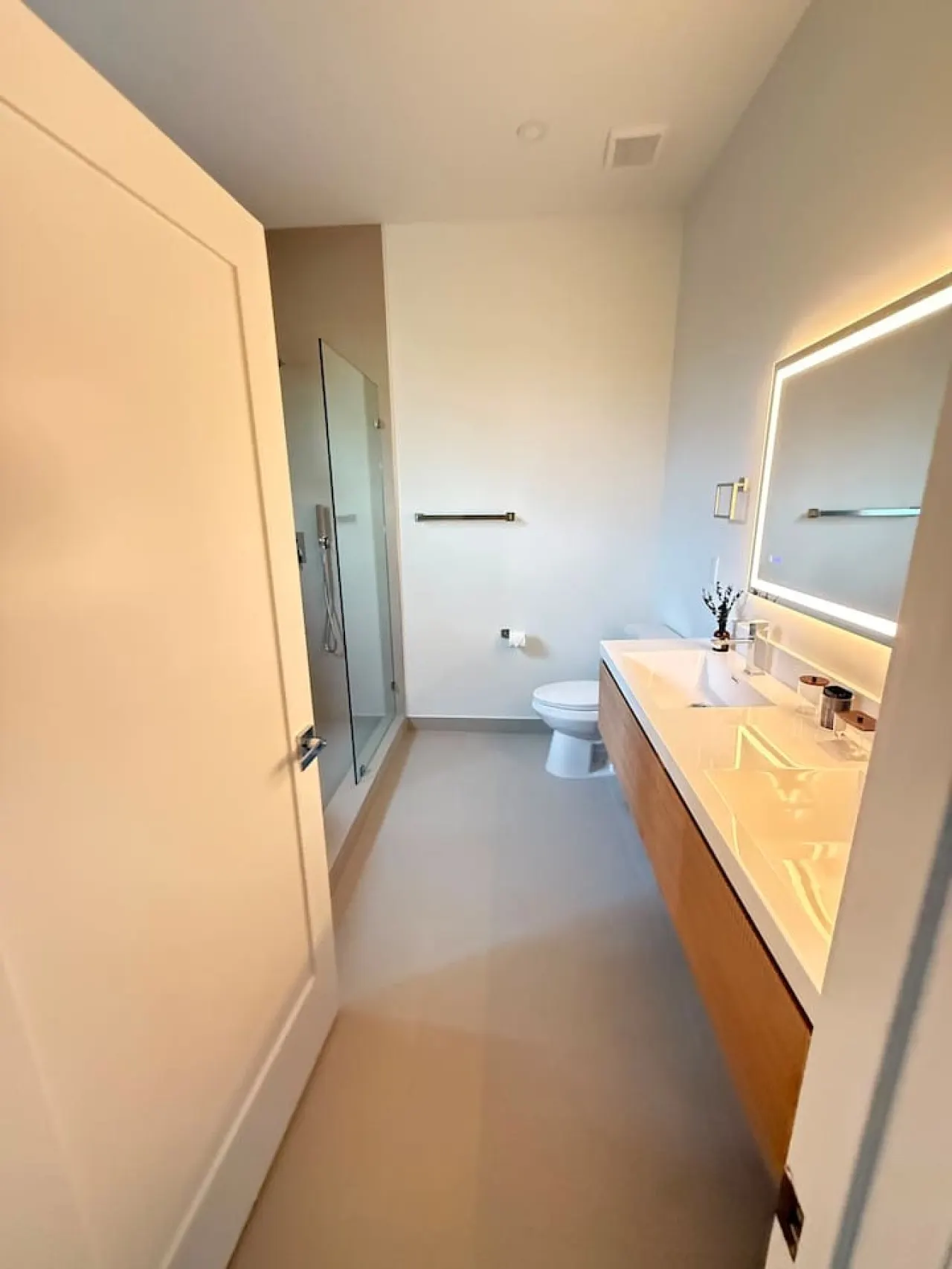 4BR Brand New Modern Little Haiti w Private Pool 10