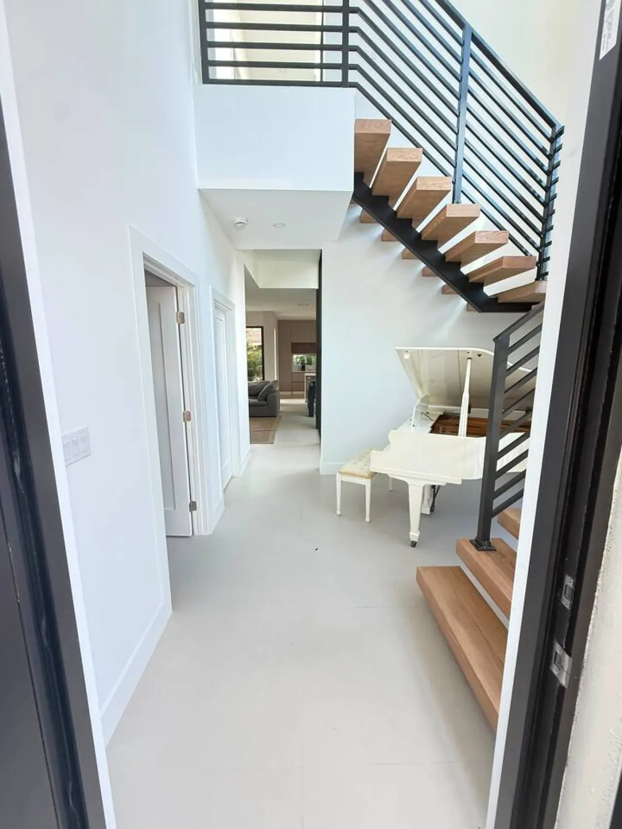 4BR Brand New Modern Little Haiti w Private Pool 15