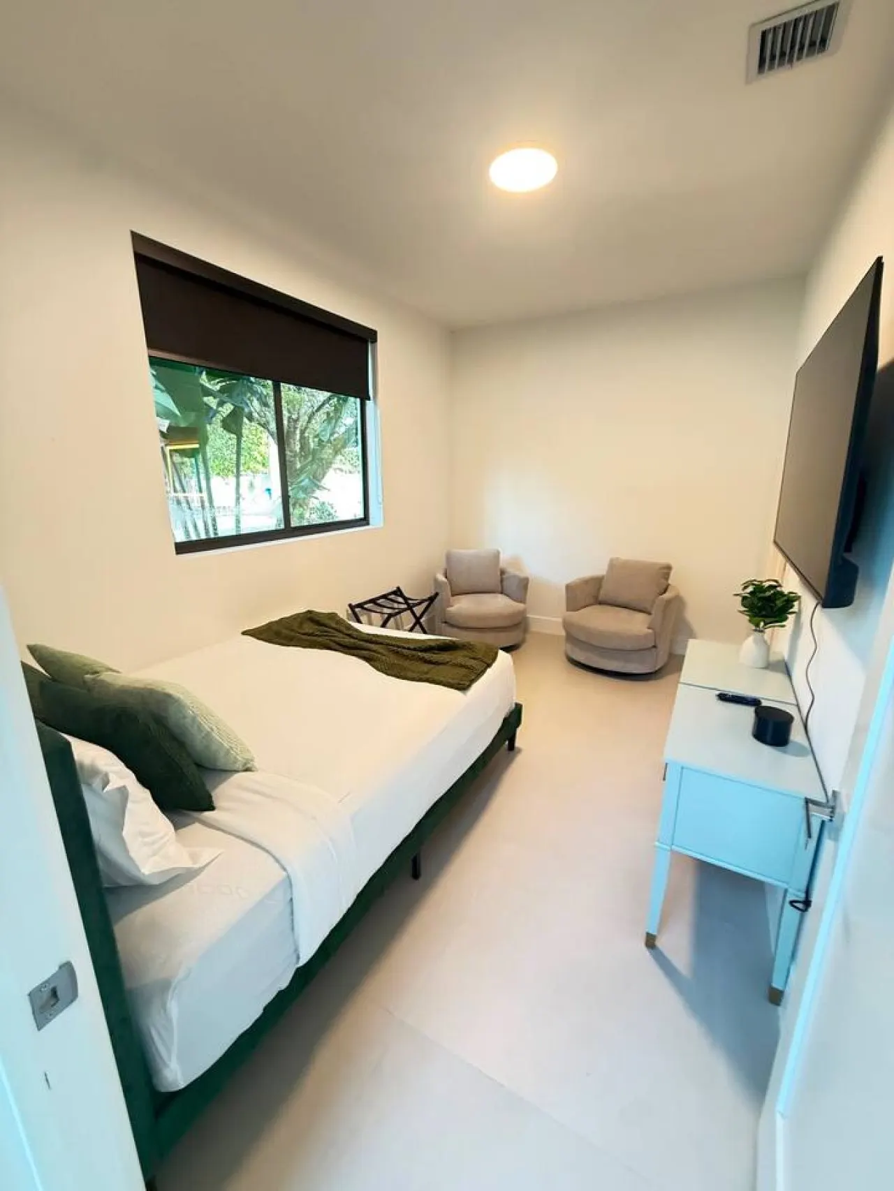 4BR Brand New Modern Little Haiti w Private Pool 6