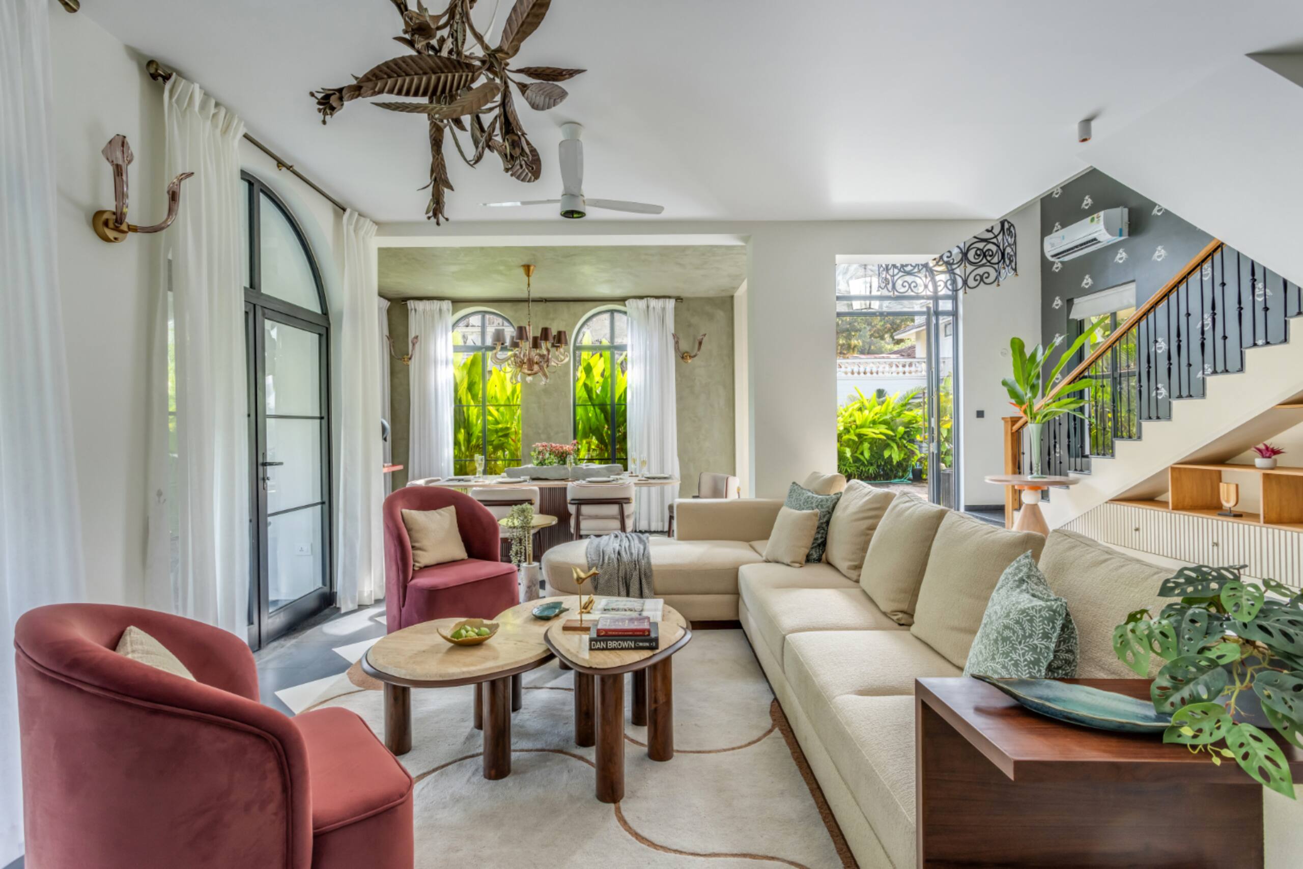 Modern & Luxury 3BHK in Arpora| Huge Lawn, Jacuzzi 8